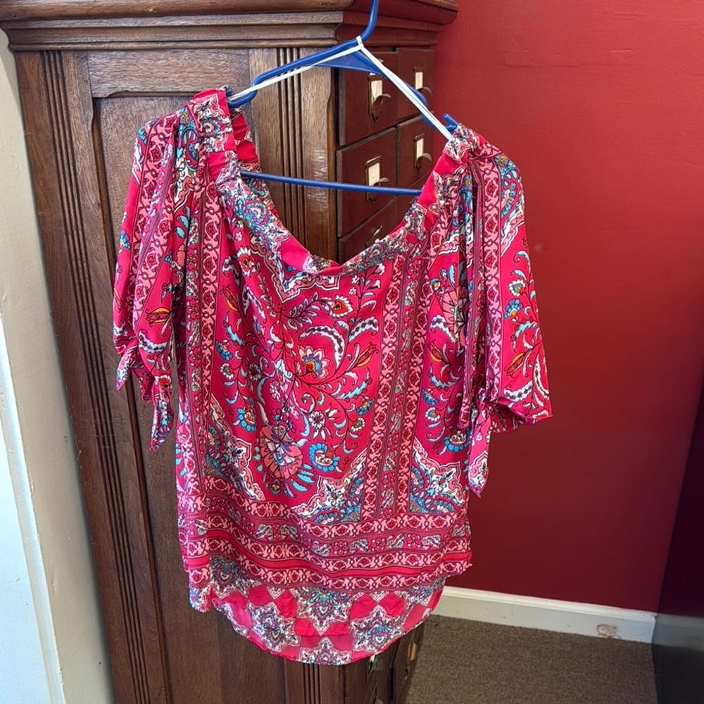 Verse Floral Off-Shoulder Blouse